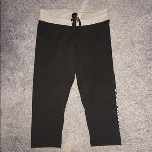 Victoria’s Secret Crop Leggings